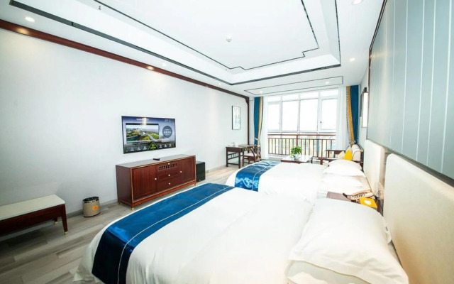 Longchen Hotel