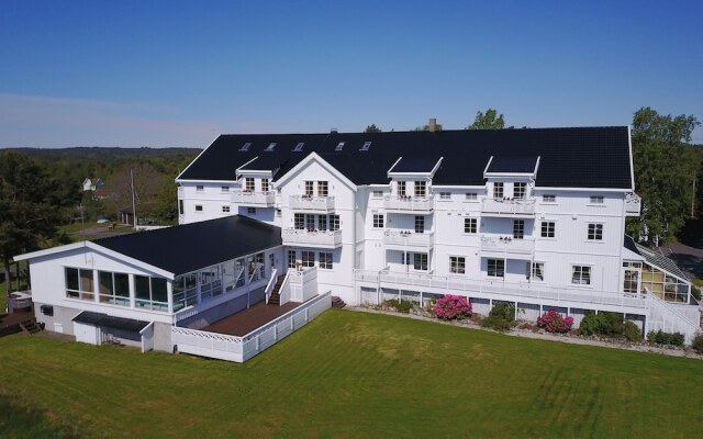 hotelImage