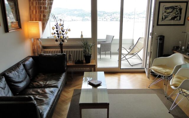 Breathtaking View for a Romantic Stay