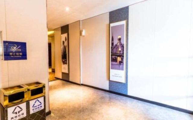 Super 8 Select Hotel