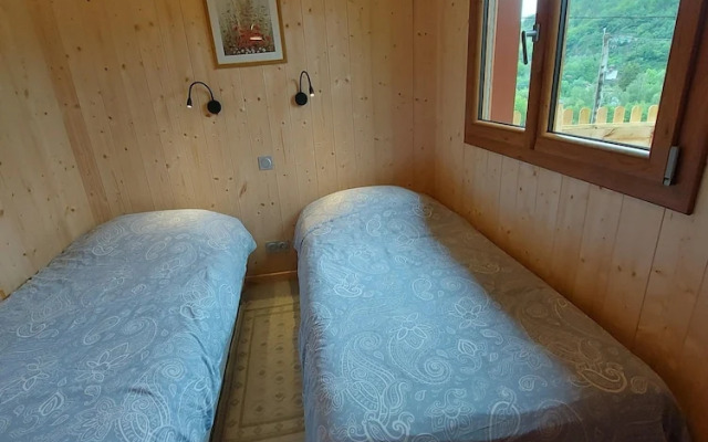 2 Chalets for 4 People