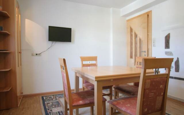 Sunlit Apartment Near Ski Area In Leogang