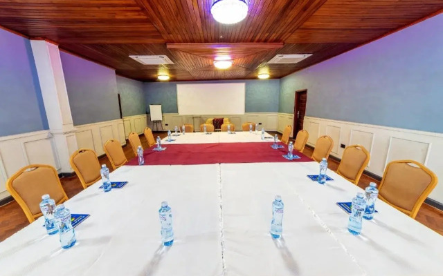 Afro Park Hotel