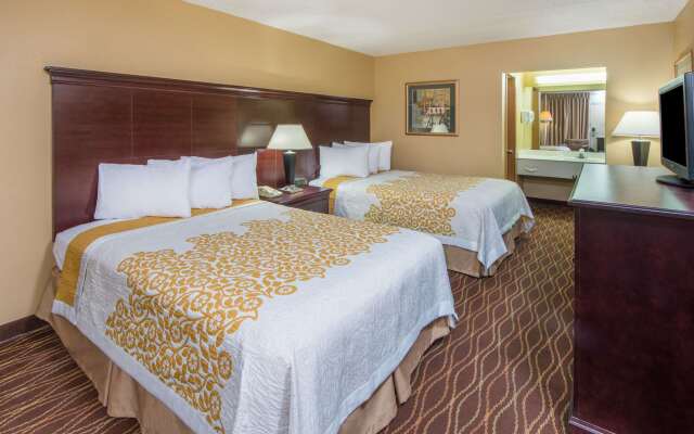 Days Inn by Wyndham Paducah I-24 Exit 4