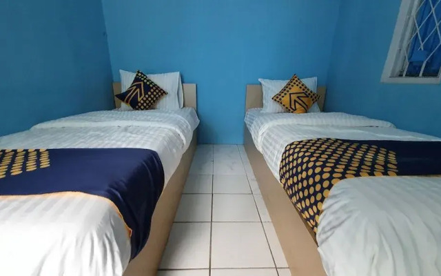 OYO 2302 Blue House Costel Syariah