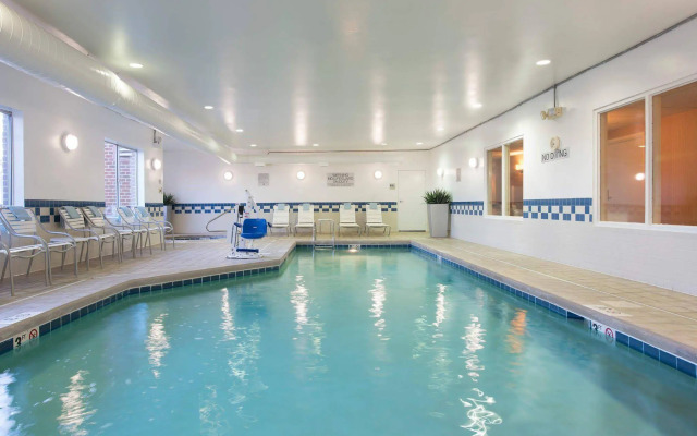 Fairfield Inn & Suites Columbus East