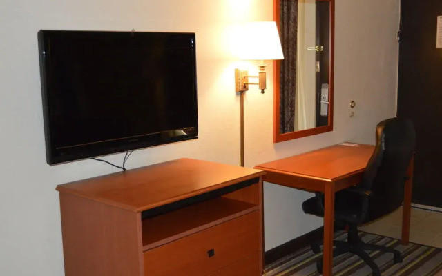 Super 8 Longview/North