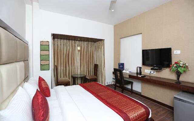 OYO 11337 Asian Hospitality