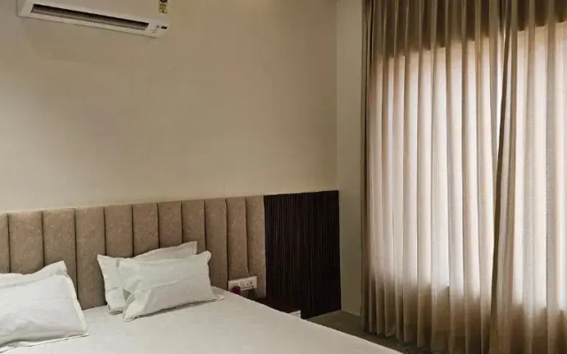 Hotel Sharanga