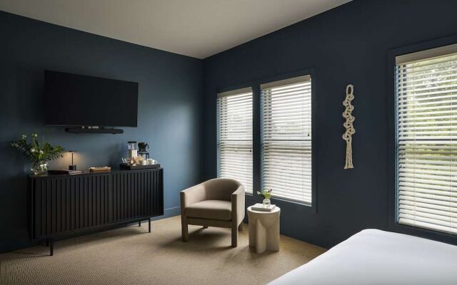 The Neighborhood Hotel-New Buffalo