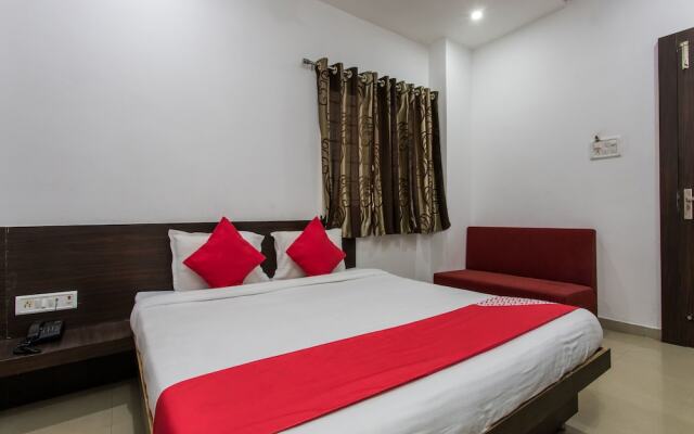 OYO 9969 Hotel Kshipra Dham