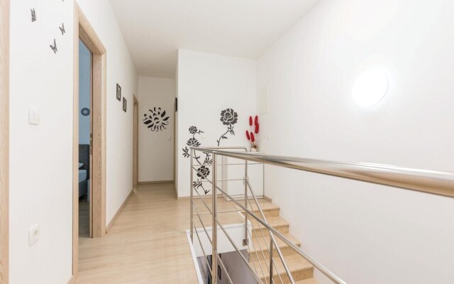 Awesome Home in Selce With Wifi and 4 Bedrooms
