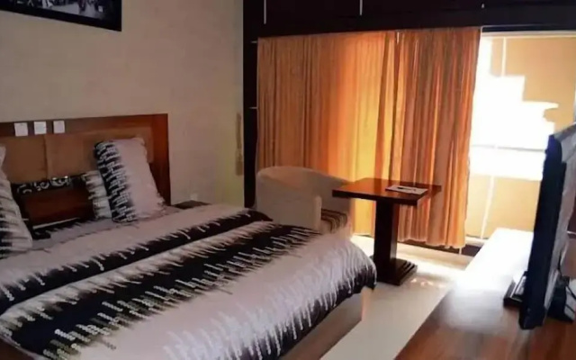 Santa Rosa Hotel LTD