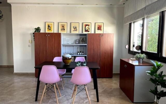 Magnificent view apartment with private garden