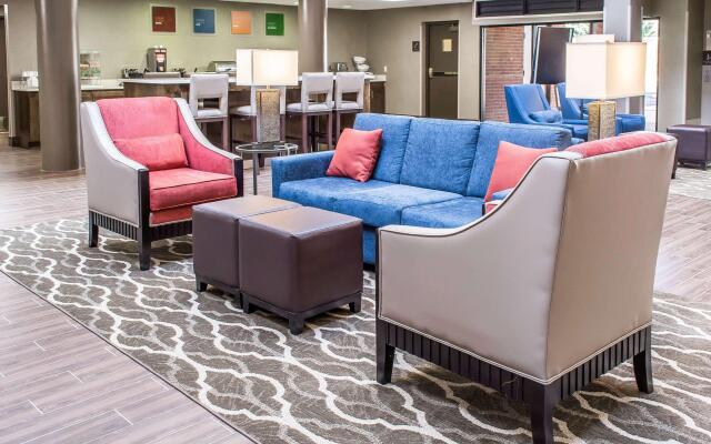 Comfort Suites Near Potomac Mills