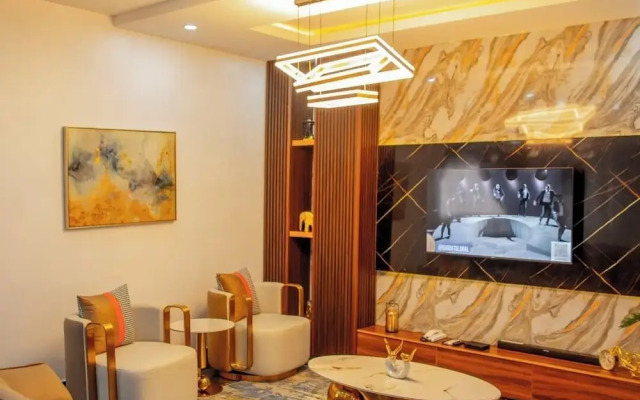 The Bond Apartment