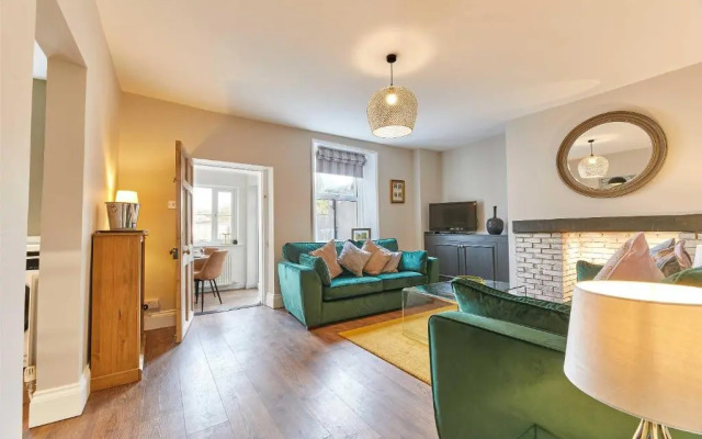 Host Stay The Blacksmiths