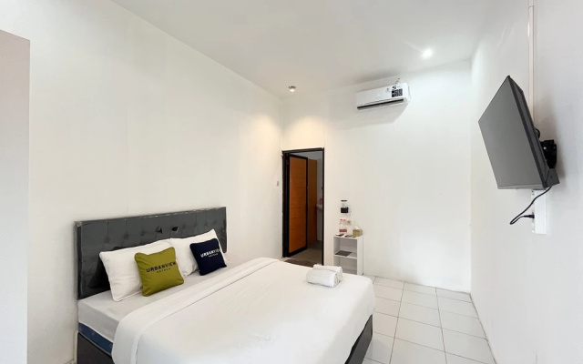 Urbanview Hotel Trunojoyo Banyuwangi by RedDoorz – Guest Rooms – Banyuwangi