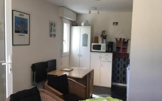 appartement proche mer avec jardin ensoleillé