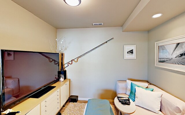 2254 Mariners Way Home