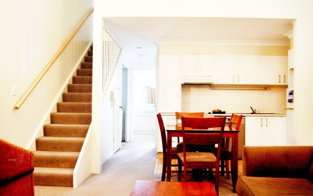 Spring Hill Mews Apartments