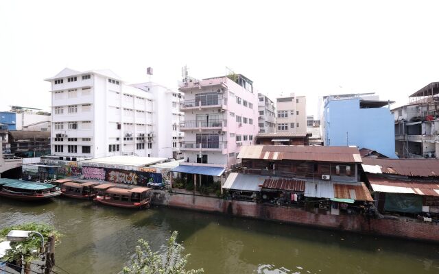 Klong House Hostel