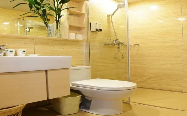 GreenTree Inn PuDong Disney Resort Airport Town Express Hotel