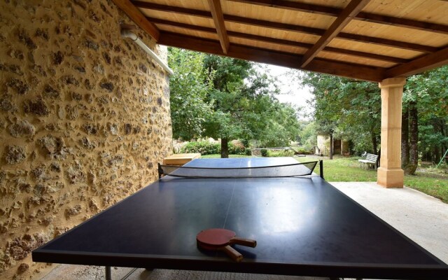 Luxurious Holiday Home in Domme with Swimming Pool