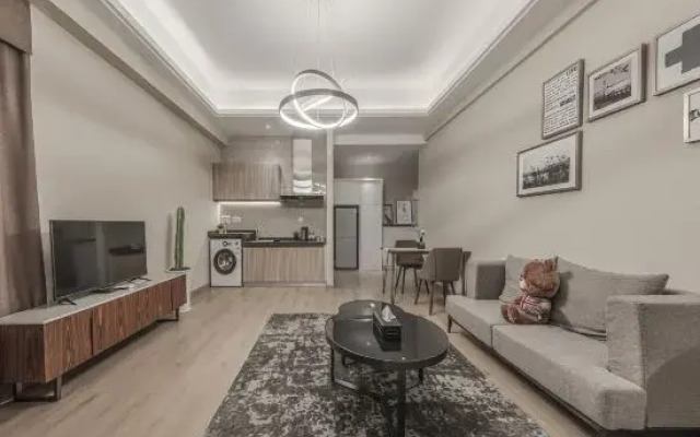 Mr. Robb Hotel (Chongqing West Railway Station)