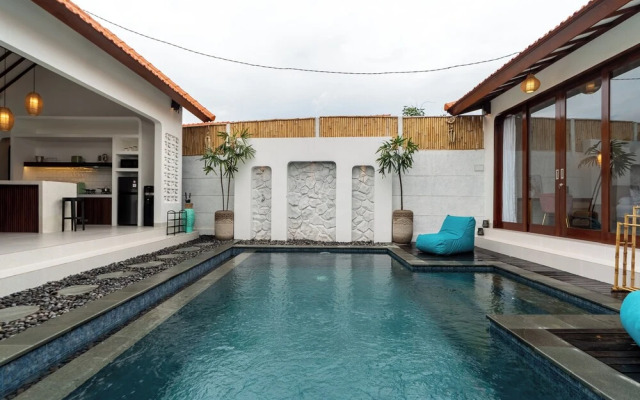 Casa Lova - Luxury 2 BR Villa with Pool