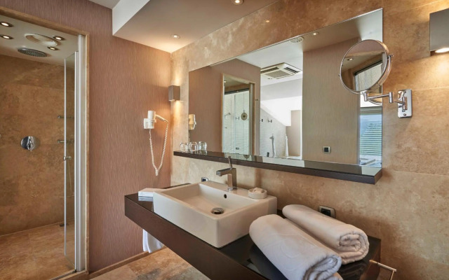 Richmond Nua Wellness -Spa - Adults Only