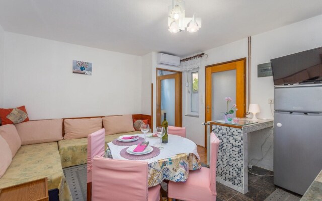 Amazing Home in Silo With Wifi and 1 Bedrooms