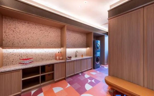 Orange Wuhan Optics Valley University GardenRoad HotelRoad)