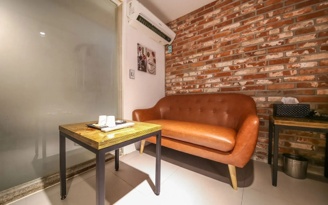 Cheonho Hotel August