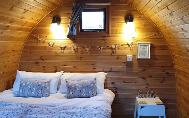 The Little Hide - Adult Only Camping Pods