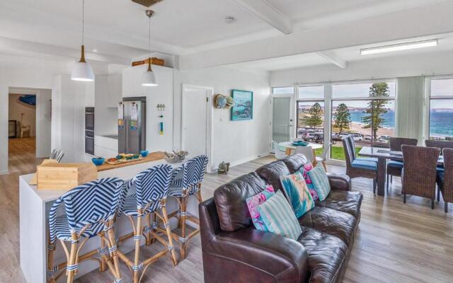 King of North Bay - 103 Gold Coast Drive