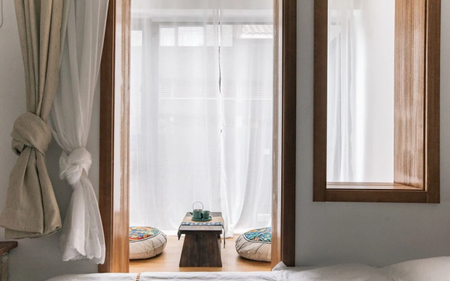 VINAWHISPER Boutique Hotel