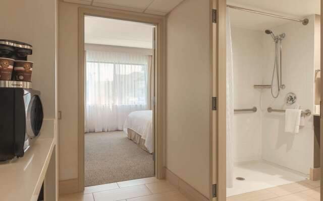 Embassy Suites by Hilton Milwaukee Brookfield