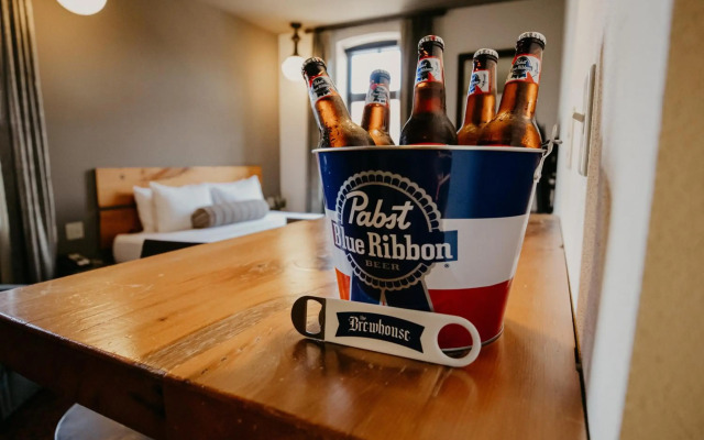 The Brewhouse Inn & Suites
