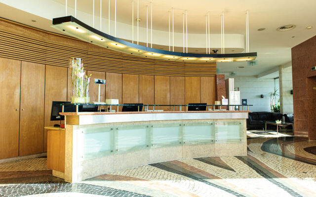 SANA Sesimbra Hotel