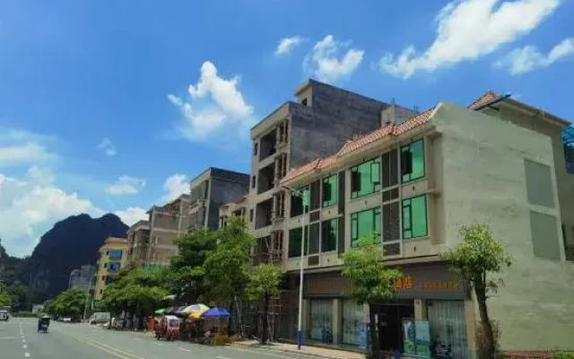 Yingde Yingying  Hotel (Yingxi Fenglin)