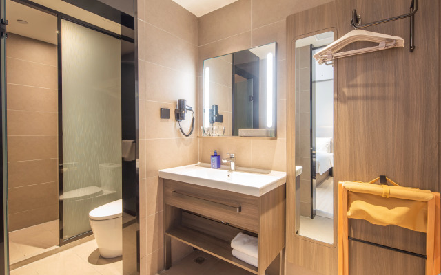 HanTing Hotel (Luoyang Song County Luhunhu)