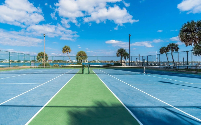 Sabine Yacht & Racquet by Southern Vacation Rentals