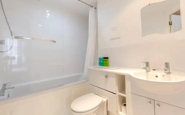 Stunning 2 Bedroom Apartment in the Heart of Westminster