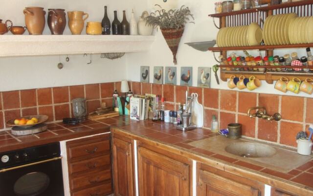 Peaceful Mansion With Swimming Pool at Fayence