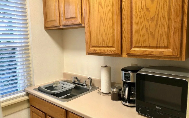 Evie's apartment