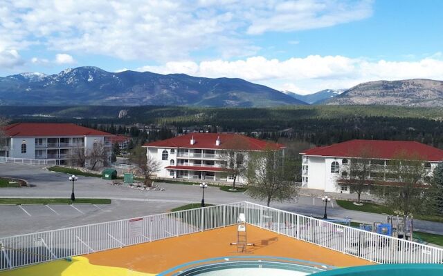 Mountain View Resort and Suites at Fairmont Hot Springs