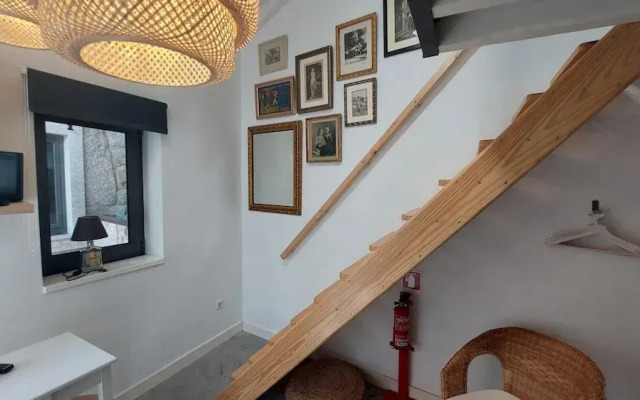 Mezzanine Stylish Apartment H by Vacationy