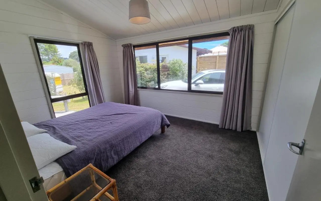 Relax at Pauanui - Pauanui Holiday Home