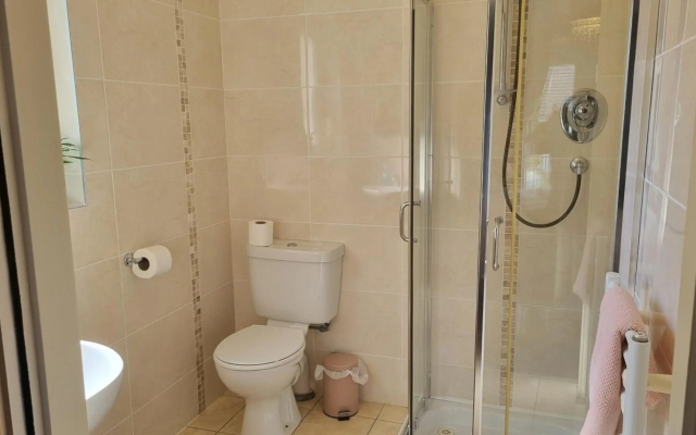 2Bedroomed apartment on first floor with balcony